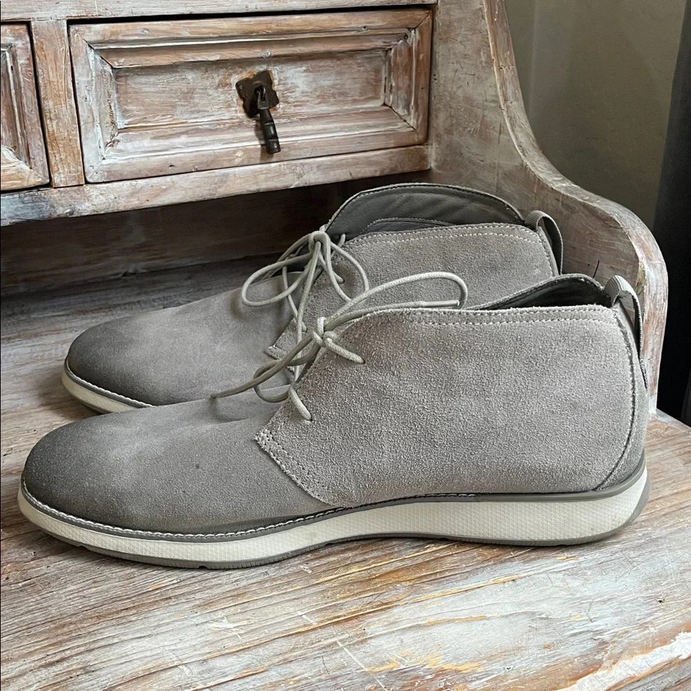 🩶 Johnnie-O Chill Chukka 2.0 Grey Suede Size 11.5 Leather Winter Casual Boots